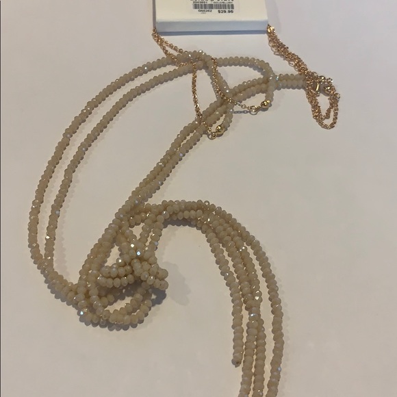 ✨ NWT beaded necklace. - Picture 4 of 5